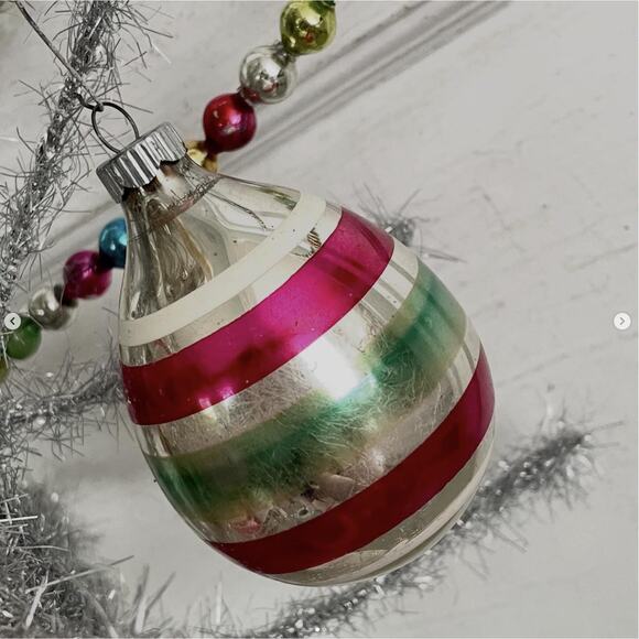 Vintage Shiny Brite Band Stripe TEARDROP + ROUND Glass Ornaments Pink Green PAIR - Picture 3 of 5